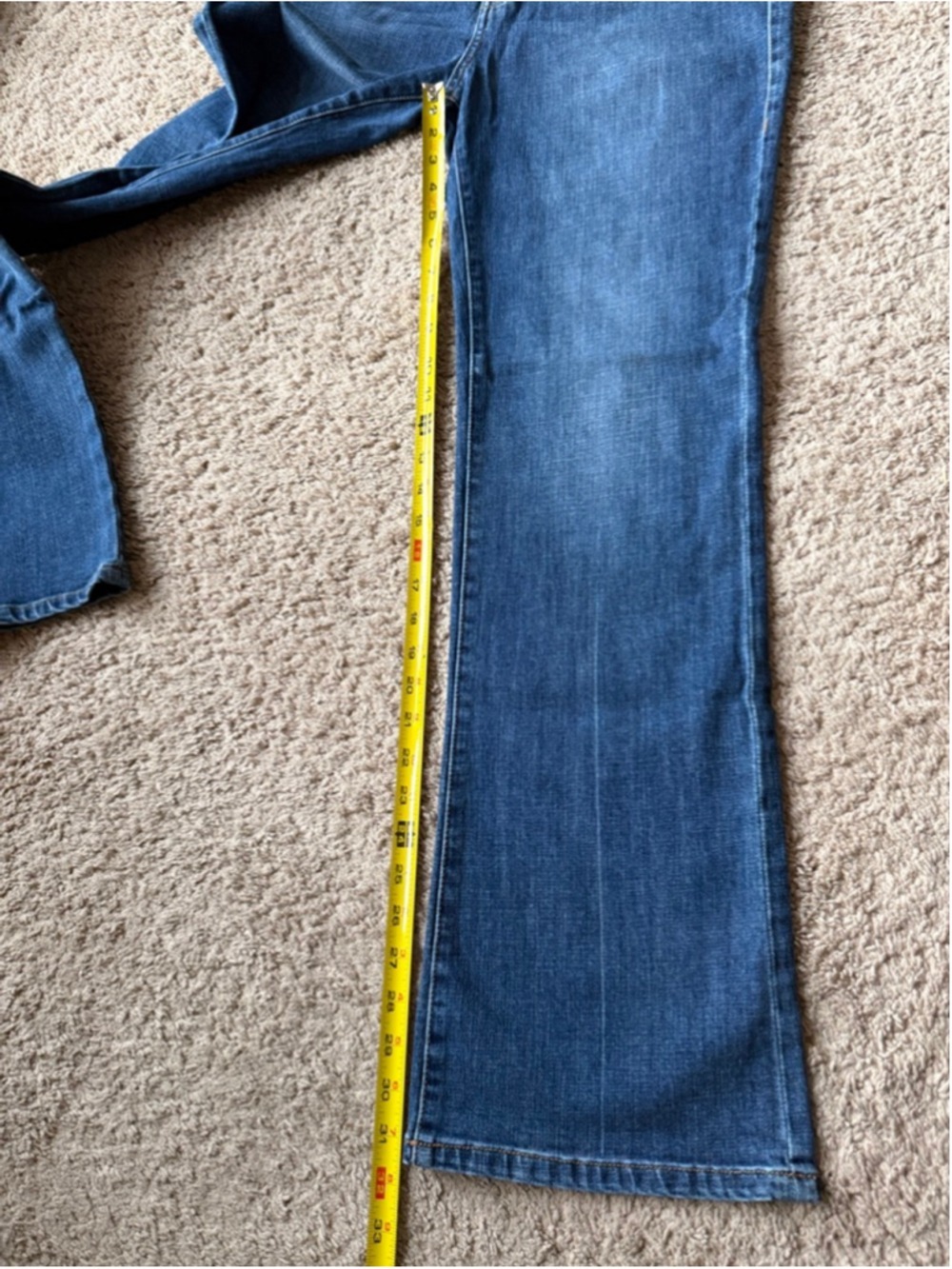 CAbi 5th Avenue High Rise Flare Jeans Size 6 EUC - Picture 8 of 10